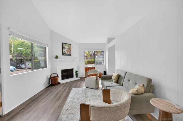 8356 Via Sonoma D, La Jolla, CA 92037