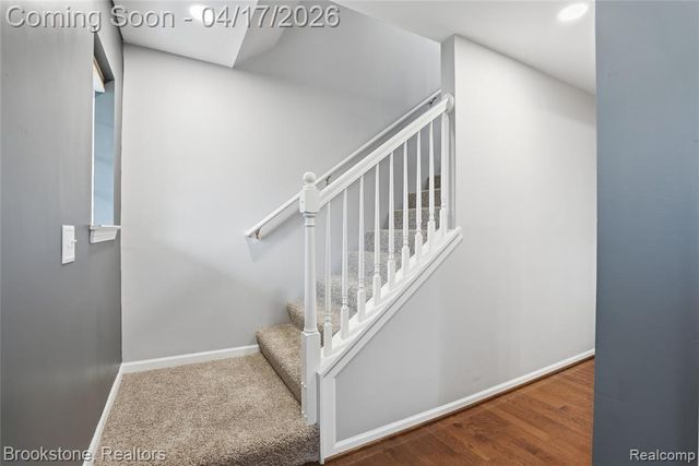 569 Cove View Drive, Waterford, MI 48327