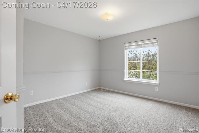 569 Cove View Drive, Waterford, MI 48327