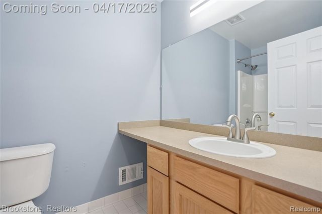 569 Cove View Drive, Waterford, MI 48327