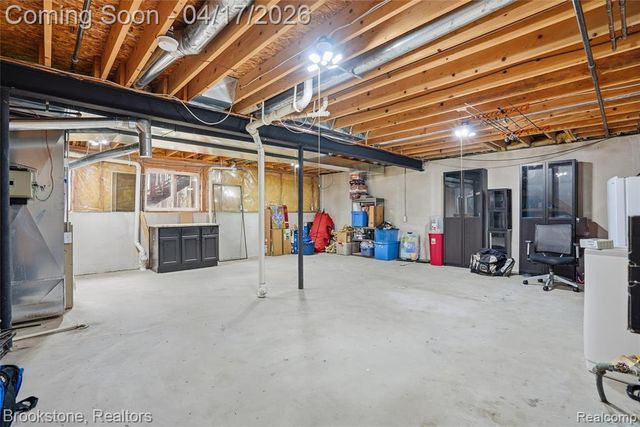 569 Cove View Drive, Waterford, MI 48327