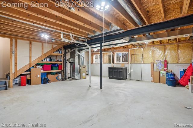 569 Cove View Drive, Waterford, MI 48327