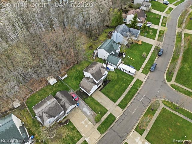 569 Cove View Drive, Waterford, MI 48327