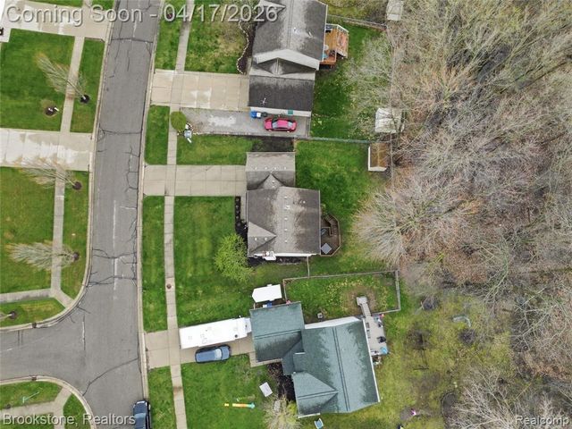 569 Cove View Drive, Waterford, MI 48327