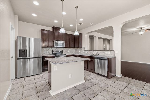 1214 Lonesome Oak Drive, Temple, TX 76502