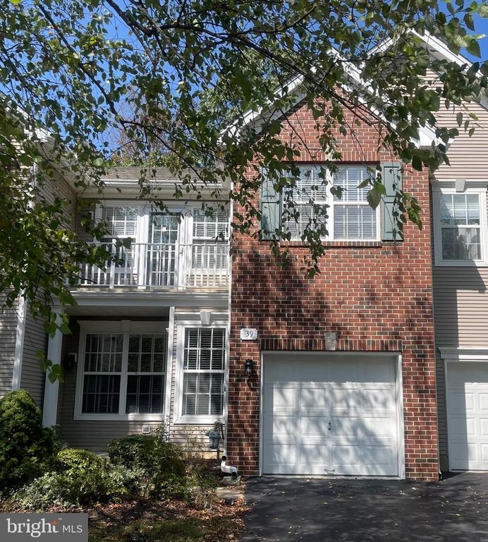 39 NORMANDY DR, Princeton Junction, NJ 08550