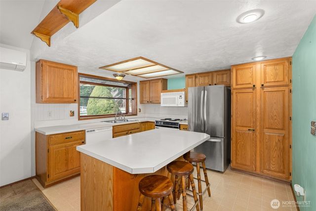 141 E Deer Creek Road, Shelton, WA 98584