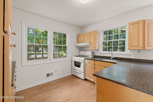 673 Colts Neck Road, Freehold, NJ 07728
