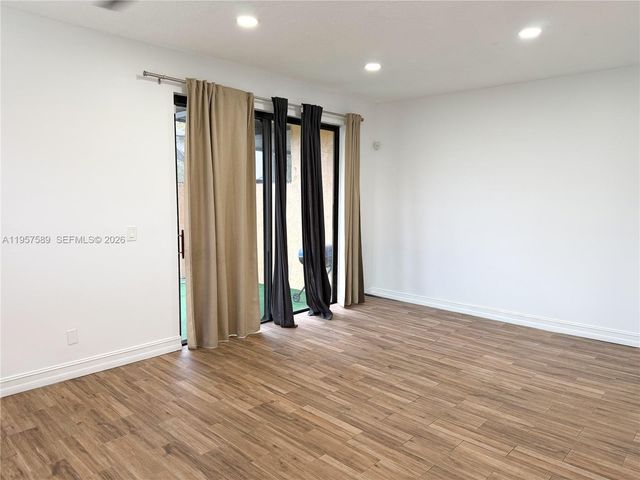 9151 Orchid Tree Ln 131, Pembroke Pines, FL 33024