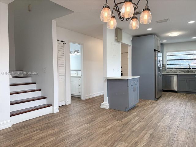 9151 Orchid Tree Ln 131, Pembroke Pines, FL 33024