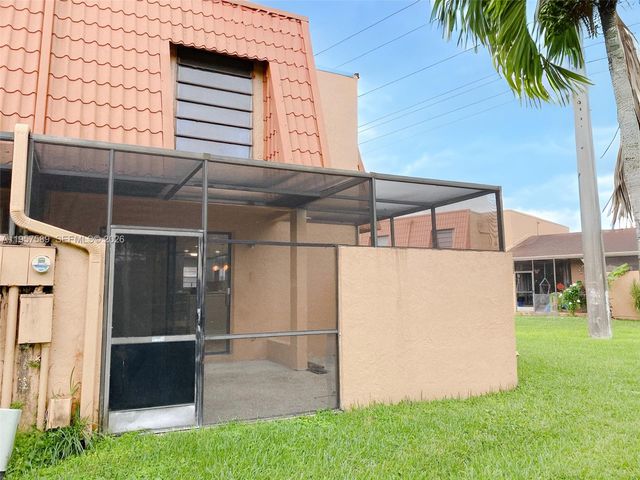 9151 Orchid Tree Ln 131, Pembroke Pines, FL 33024