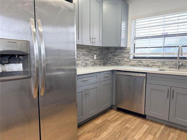 9151 Orchid Tree Ln 131, Pembroke Pines, FL 33024