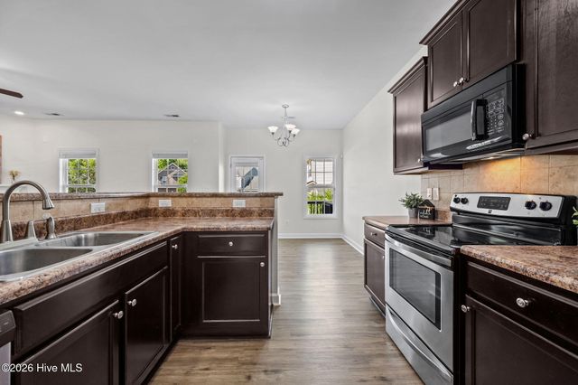 219 Peggys Trace, Sneads Ferry, NC 28460