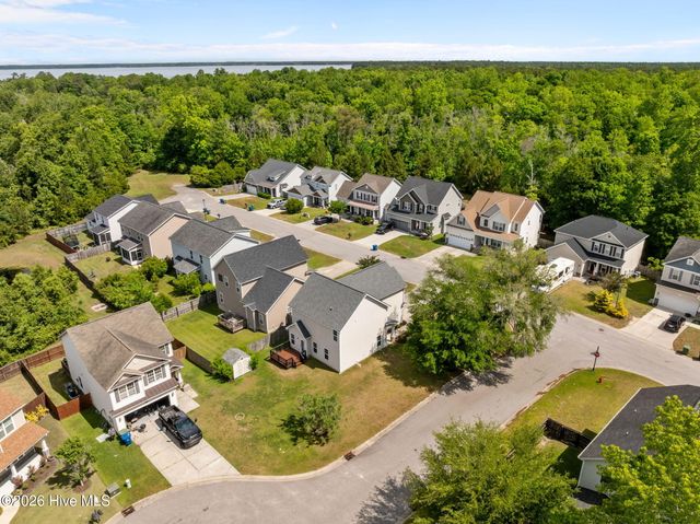 219 Peggys Trace, Sneads Ferry, NC 28460