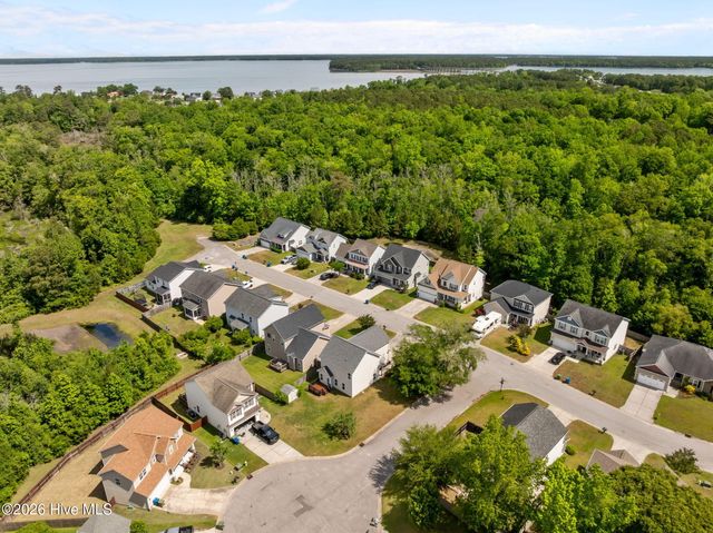 219 Peggys Trace, Sneads Ferry, NC 28460