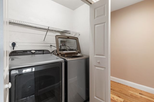 102 Hunting Hill Dr 102, Cumberland, RI 02864