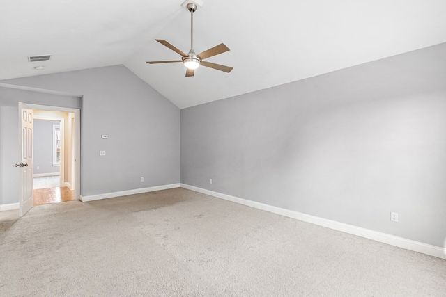 102 Hunting Hill Dr 102, Cumberland, RI 02864