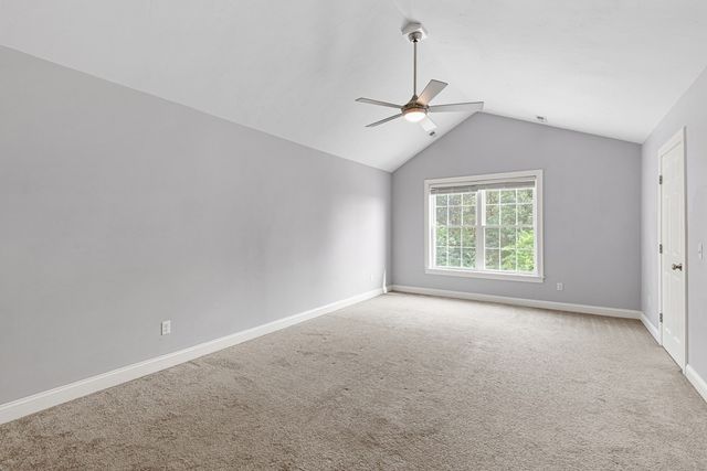 102 Hunting Hill Dr 102, Cumberland, RI 02864