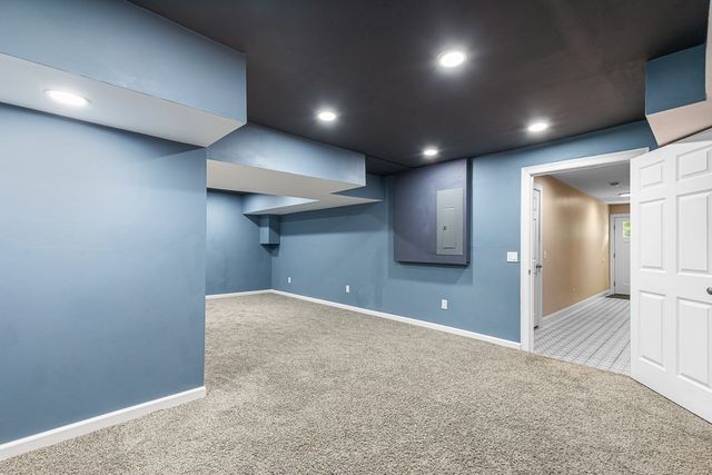 102 Hunting Hill Dr 102, Cumberland, RI 02864