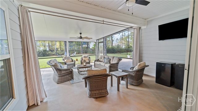 178 Crawford Lane, Richmond Hill, GA 31324