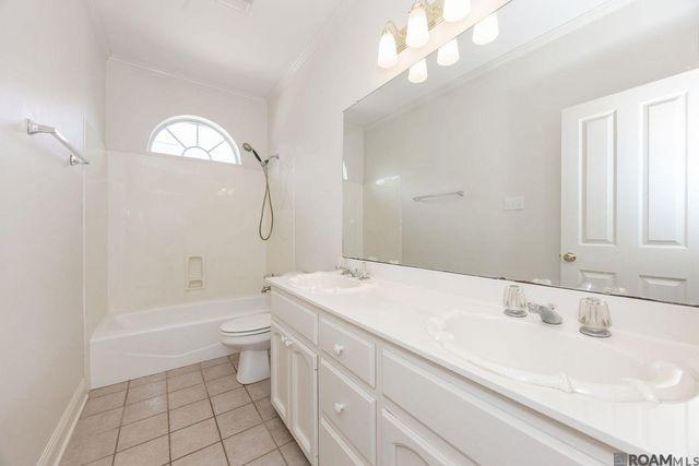 1738 Great Oak Dr, Baton Rouge, LA 70810
