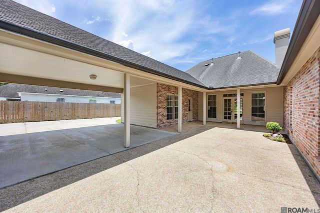 1738 Great Oak Dr, Baton Rouge, LA 70810