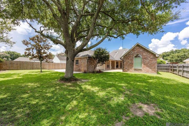 1738 Great Oak Dr, Baton Rouge, LA 70810