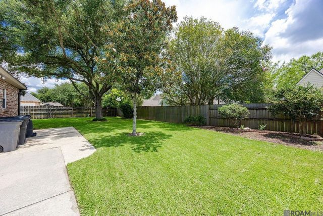 1738 Great Oak Dr, Baton Rouge, LA 70810