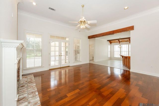 1738 Great Oak Dr, Baton Rouge, LA 70810