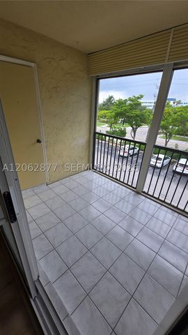 251 S Cypress Rd 135, Pompano Beach, FL 33060