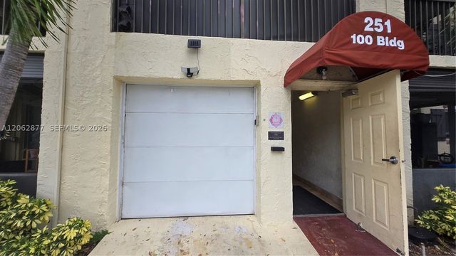 251 S Cypress Rd 135, Pompano Beach, FL 33060