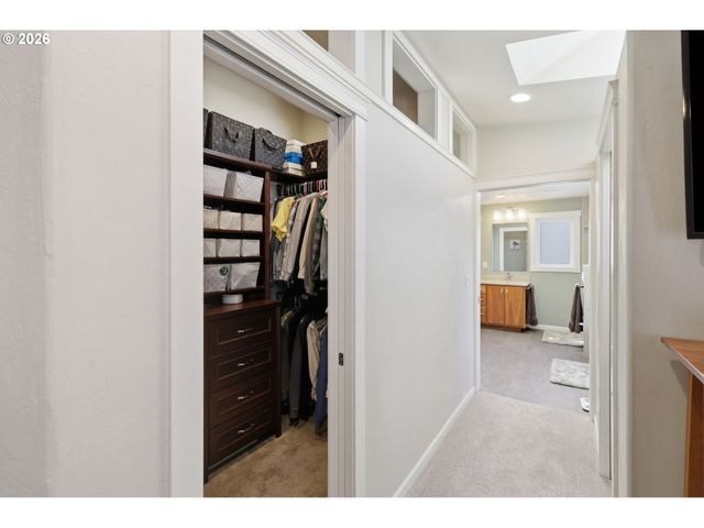 3446 BREEZEWOOD Ave, Eugene, OR 97405
