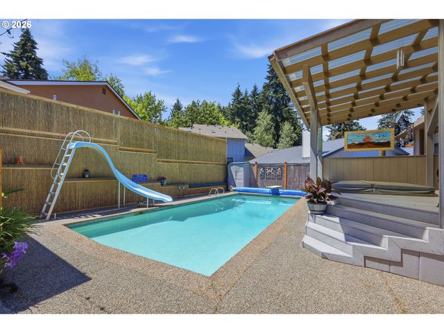 3446 BREEZEWOOD Ave, Eugene, OR 97405