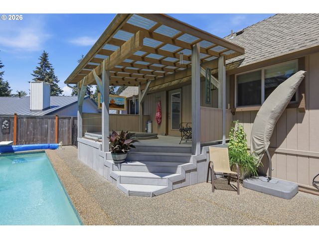 3446 BREEZEWOOD Ave, Eugene, OR 97405