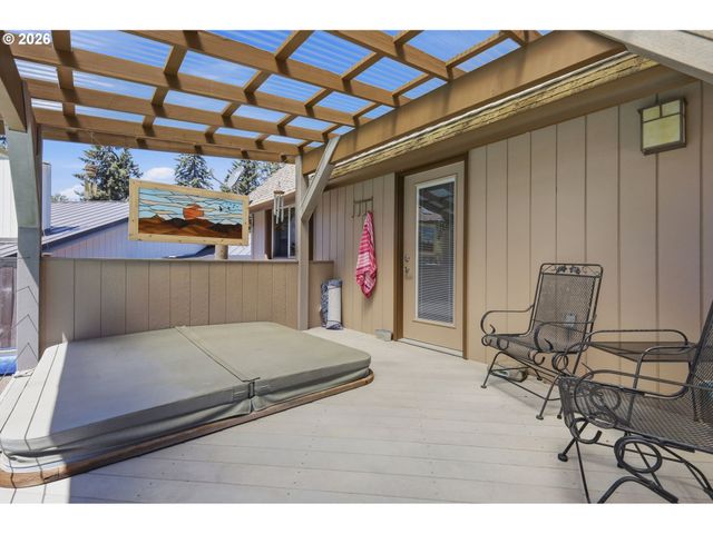 3446 BREEZEWOOD Ave, Eugene, OR 97405