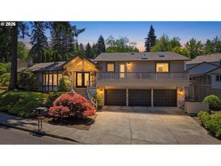 3446 BREEZEWOOD Ave, Eugene, OR 97405