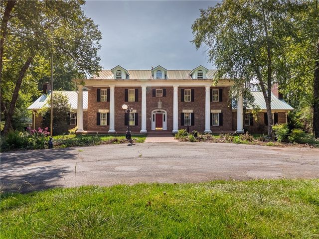 415 Silver Creek Road, Central, SC 29630