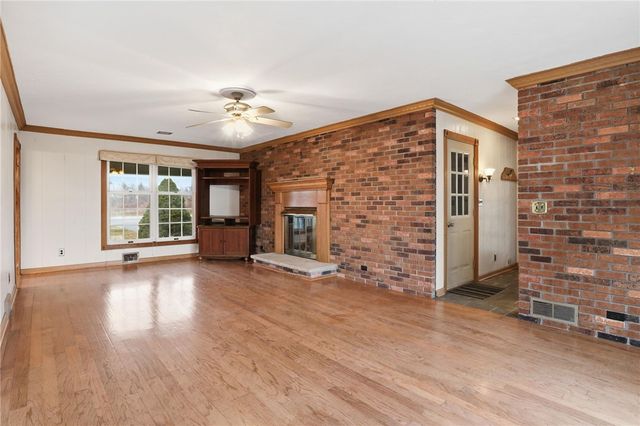 550 Manitou Beach Road, Greece, NY 14468