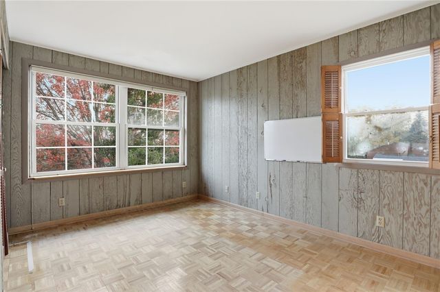 550 Manitou Beach Road, Greece, NY 14468