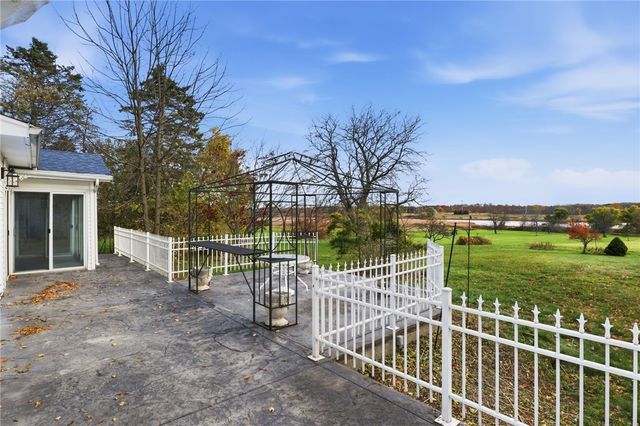 550 Manitou Beach Road, Greece, NY 14468