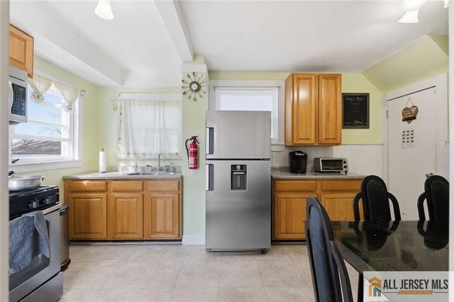 566 Chapman Street, Hillside, NJ 07205