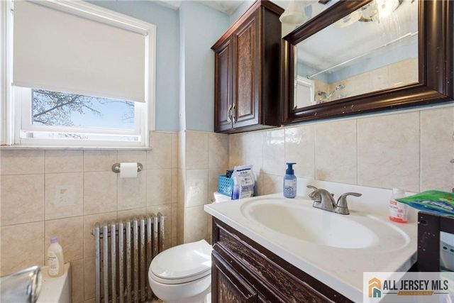 566 Chapman Street, Hillside, NJ 07205