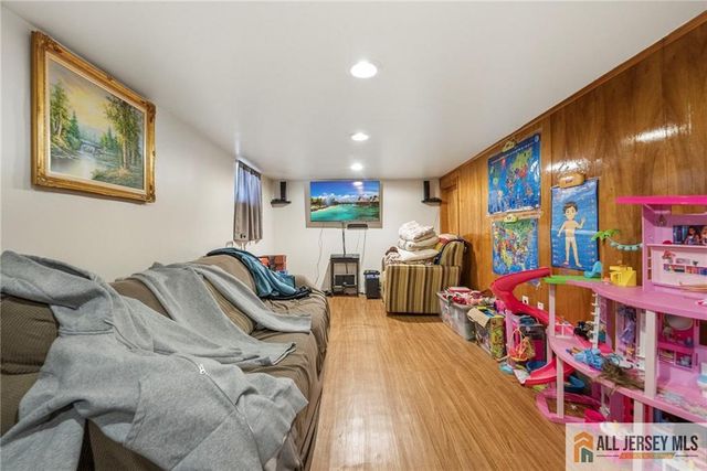 566 Chapman Street, Hillside, NJ 07205