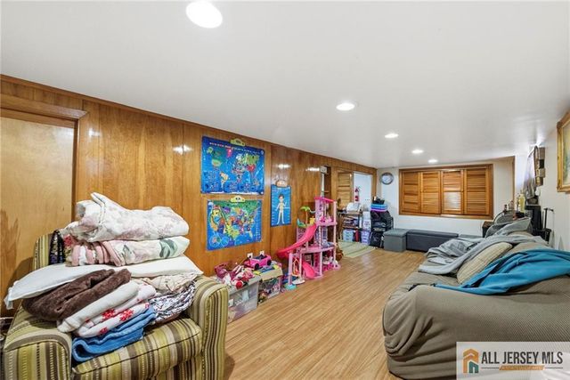 566 Chapman Street, Hillside, NJ 07205