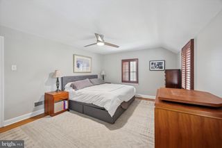 215 LYNDHURST AVE, Wilmington, DE 19803