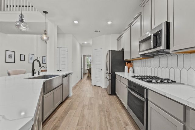 2727 Bisbee Road, League City, TX 77573