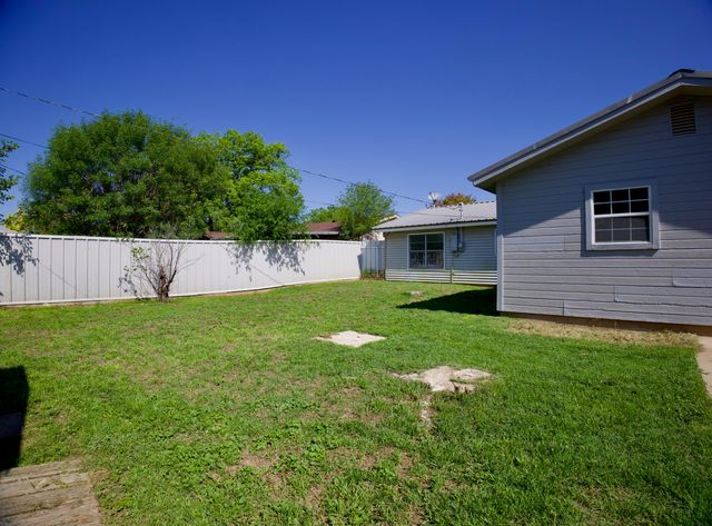 1113 E 43rd Street, San Angelo, TX 76903