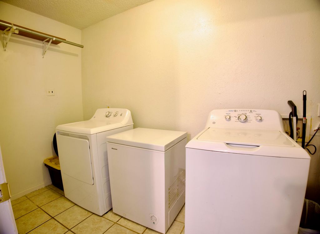 Image 17 of property listing at 1113 E 43rd Street, San Angelo, TX 76903