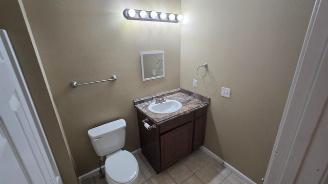 316 5th Ave NW, Minot, ND 58703