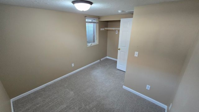 316 5th Ave NW, Minot, ND 58703